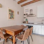 La Terrazza Loft Near San Pietro *